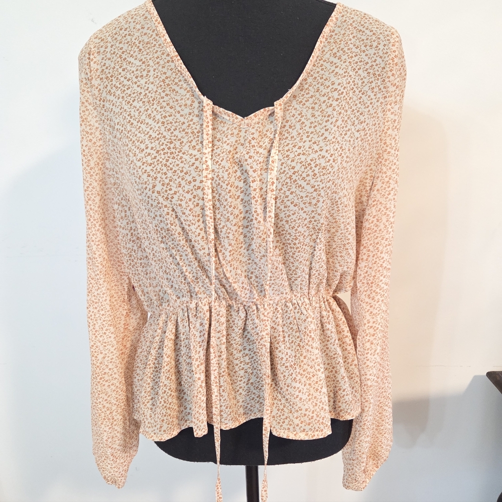 Molly Bracken NWT peasant top Sz L
